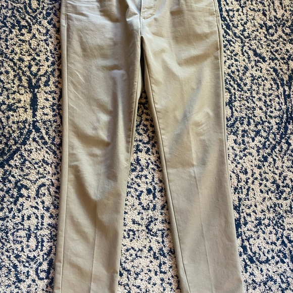Van Heusen excellent used condition khaki colored dress pants - Picture 3 of 5
